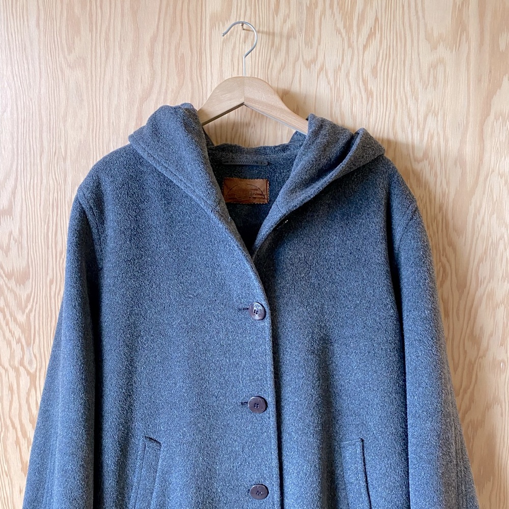 EUC Women’s Hooded luxurious wool coat